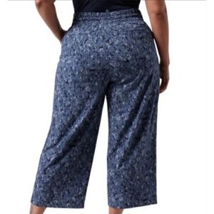 Athleta Captivate Chrome Blue Size 20 Plus Size Inseam 28"
